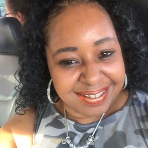 Meet your Posher, Tomeka